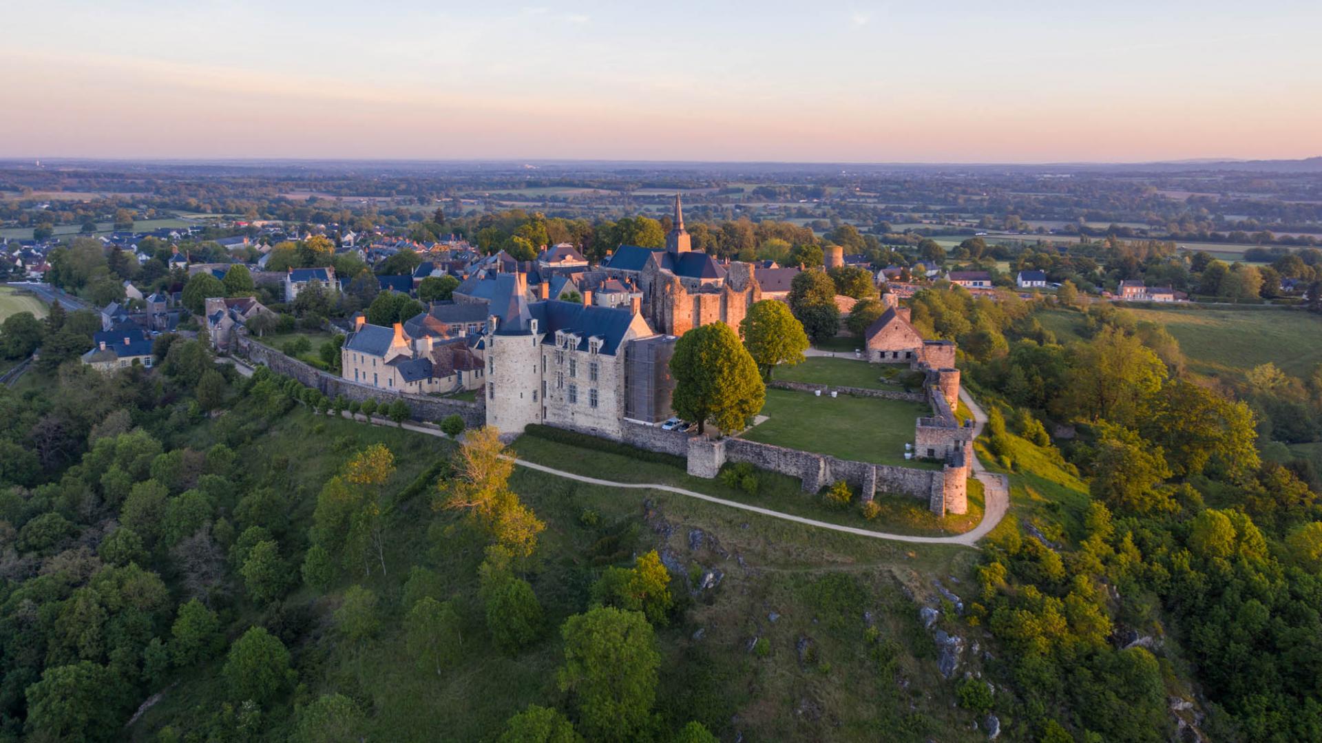SainteSuzanne Portail du tourisme du département La Mayenne
